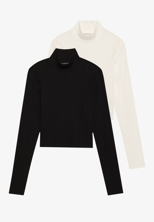 Dva dolge rokave turtlenecki, en črn in en bel, v prilegajočem se dizajnu, izdelana iz gladkega, raztegljivega materiala.