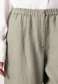 Samsøe Samsøe SATOVE TROUSERS - Tygbyxor - vetiver