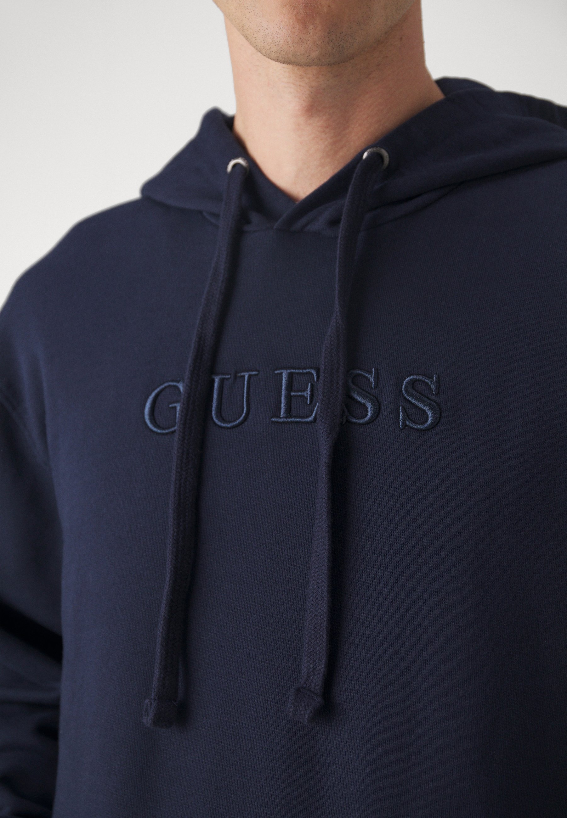 GUESS Men's Finch Terry Washed Hoody - Classic Hooded Sweatshirt With Logo Embroidery
