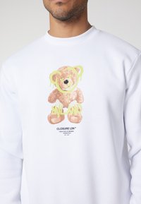 CLOSURE London TEDDY CREW NECK - Sudadera - white