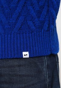 Loreak Mendian Sweter