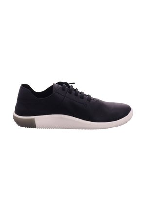 Walking trainers - black star white