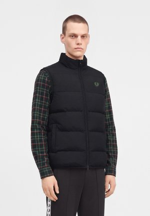 Fred Perry, INSULATED GILET - Chaleco - black