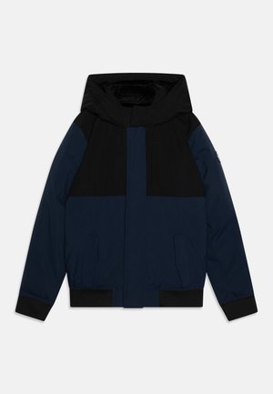 Veste à capuche pour homme en bleu marine et noir avec fermeture éclair à l'avant et poches latérales, manches longues, poignets et bas côtelés.