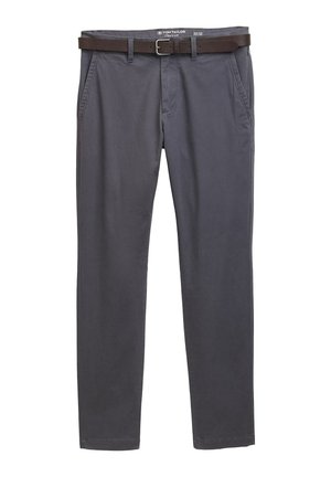 Grau Baumwollchinos mit geradem Bein, ausgestattet mit Gürtelschlaufen und einem braunen Gürtel. Enthält Seitentaschen und ist für eine lässige Passform konzipiert.