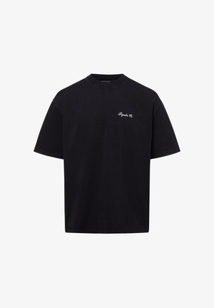 Schwarzes T-Shirt mit kurzen Ärmeln aus Baumwolle mit Rundhalsausschnitt und aufgesticktem "Pygmalion Co."-Logo auf der linken Brust.