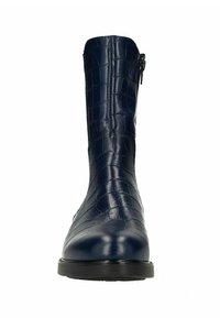 Marineblauwe enkelboots met een krokodillenpatroon, gladde glanzende textuur, sluiting met een rits aan de zijkant en een ronde neus. Platte zool.