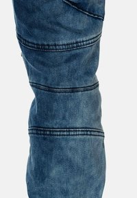 Cipo & Baxx Jeans fuselé - blau