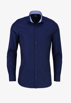 Chemise à manches longues bleu marine à boutons, présentant un col et des poignets en bleu clair contrastants, fabriquée dans un tissu lisse avec une coupe ajustée.