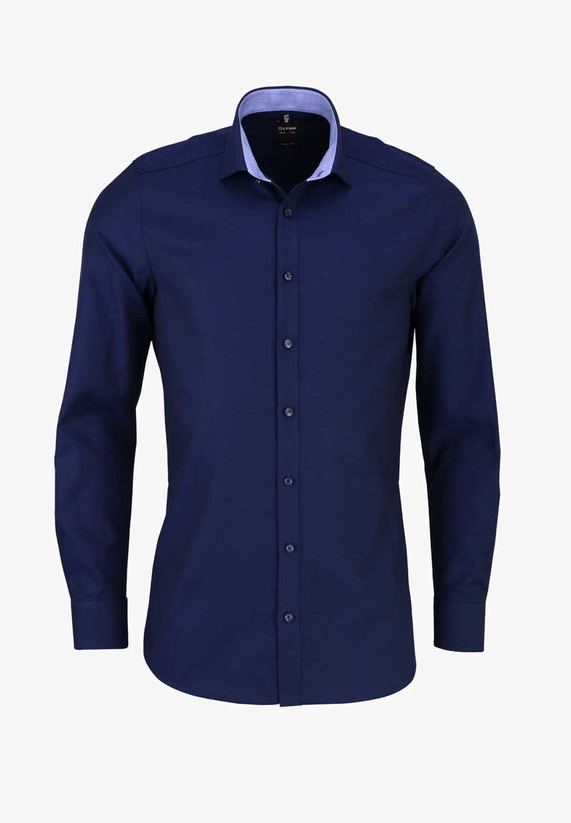 Chemise à manches longues bleu marine à boutons, présentant un col et des poignets en bleu clair contrastants, fabriquée dans un tissu lisse avec une coupe ajustée.