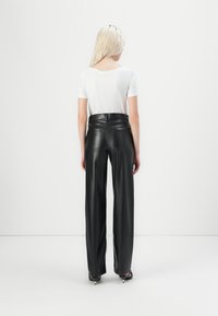 ONLY ONLSMOOTH - Broek - black