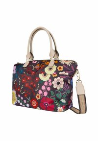 Rechteckige Handtasche mit beigefarbenen Griffen und abnehmbarem Schultergurt, versehen mit einem bunten Blumenmuster auf dunklem Hintergrund.