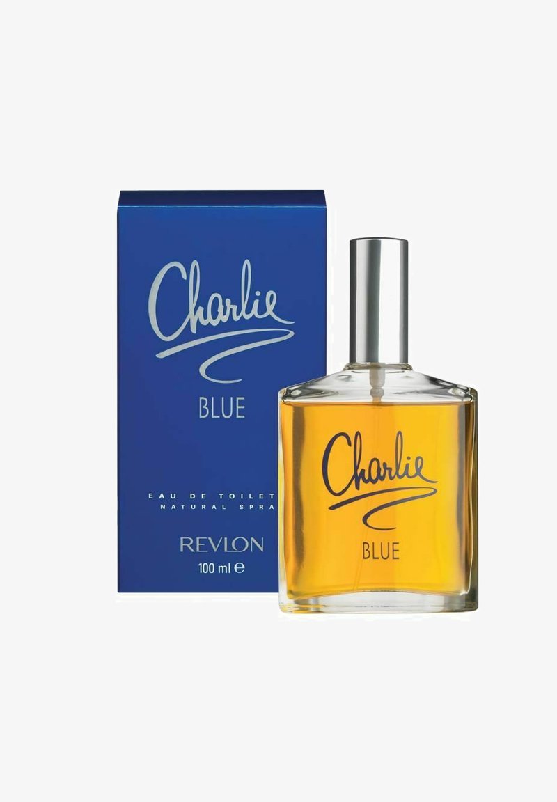Revlon Charlie Blue Eau de Toilette i en klar glasflaske med et sølv låg; indeholder en gul væske og en blå æske med hvid skrift.