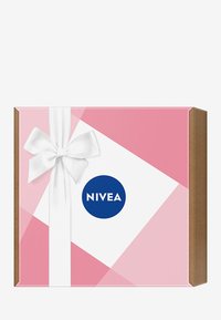 NIVEA GIFT SET PINK - Kit bagno e corpo