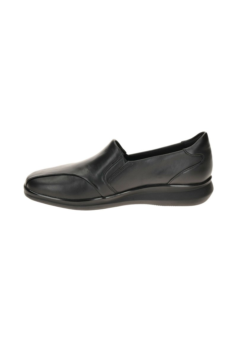 Zapato negro de cuero sin cordones con punta redondeada, textura suave, detalles de costura sutil y suela de goma baja y flexible.