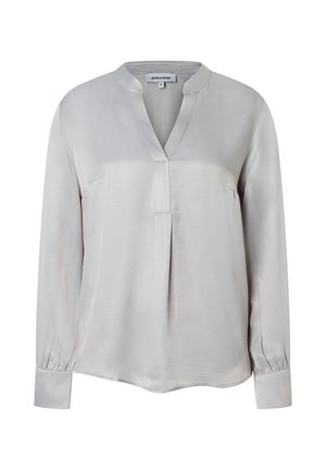 Hellgraue Seidenbluse mit klassischem Kragen, langen Ärmeln, plissiertem Vorderteil und geknöpften Manschetten. Glatte Textur und lockere Passform.