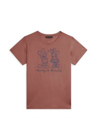 Camiseta de algodón marrón con contornos azules de Mickey y Minnie Mouse. Mangas cortas, cuello redondo, con texto impreso debajo del gráfico.