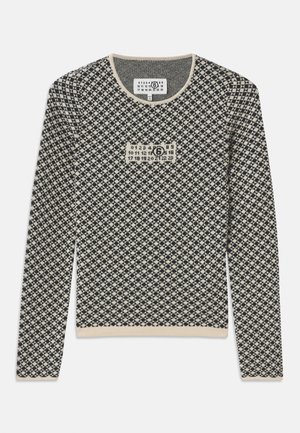 Long-sleeve sweater in black and cream with a diamond pattern. Features a square patch with numbers. Ribbed neckline and cuffs.