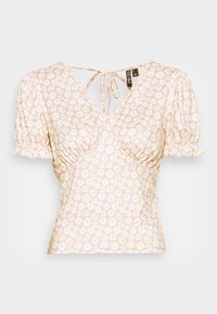 Blusa floral con fondo rosa pálido, margaritas blancas, mangas abullonadas, escote en V profundo y cierre con lazo en la parte posterior.