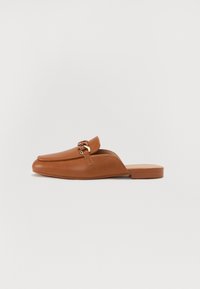 Unselected, cognac