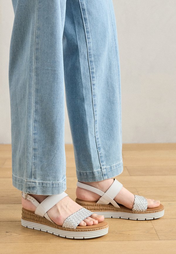 Platform sandals - weiss3