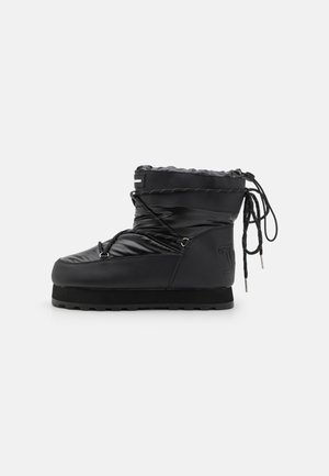 Juicy Couture MARS BOOT - Cizme de iarnă - black