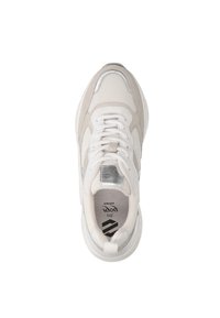 Sneakers grigio chiaro con tomaia in rete e camoscio, dettagli argentati, design con lacci e suola in gomma testurizzata. Interno con dettagli di marchio.