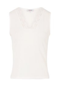Top sin mangas blanco con un escote en V que presenta un borde de encaje en el cuello. Hecho de una tela suave, tiene una silueta ajustada.