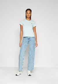 Levi's® THE PERFECT TEE - T-shirts - pastel blue