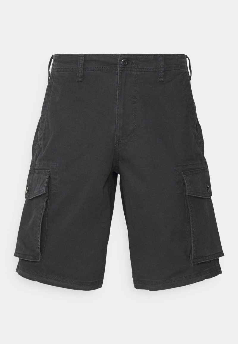 Pantalones cortos cargo negros hechos de una tela resistente, con bolsillos laterales, cierre de botón y un corte recto con detalles de costura.