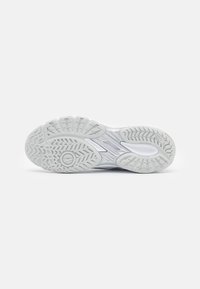 ASICS GEL BEYOND 6 - Sapatilhas de andebol - white/pure silver