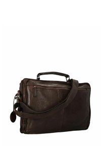 Maletín de cuero marrón con cierre de cremallera, asa superior, correa de hombro ajustable y bolsillo lateral. Acabado liso con detalles de costura.