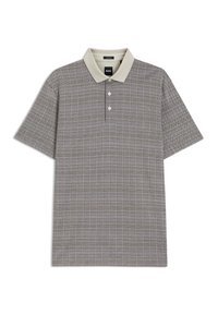 Polo de manga corta con cuello beige y un patrón de cuadros finos en marrón, blanco y negro, que presenta tres botones en la tapeta delantera.