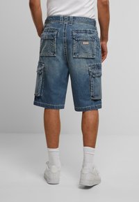 True Religion BIG VINNY - Džinsiniai šortai - medium washed blue