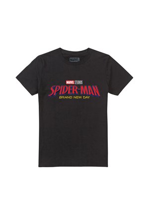 Schwarzes kurzärmeliges T-Shirt mit "Marvel Studios Spider-Man Brand New Day"-Logo in Rot, Blau und Gelb auf der Vorderseite in der Mitte.