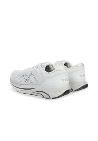 Scarpe da ginnastica bianche con tomaia in rete, dettagli decorativi grigi, colletto imbottito e suola in gomma nera testurizzata.