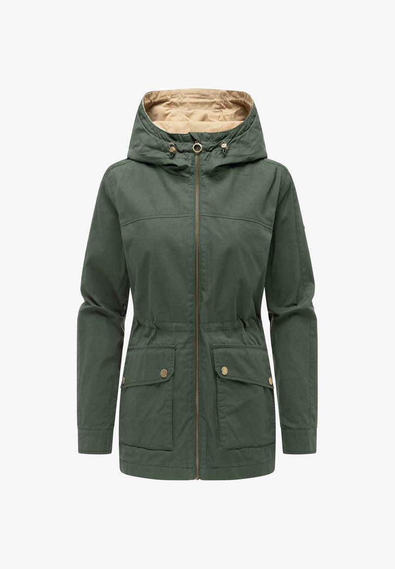 Veste à capuche verte avec doublure beige, fermeture éclair devant, cordons ajustables et deux poches à rabat avec boutons.