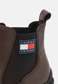 Tommy Jeans CHELSEA BOOT - Bottines - velvet brown
