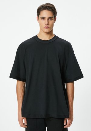 T-shirts basic - black