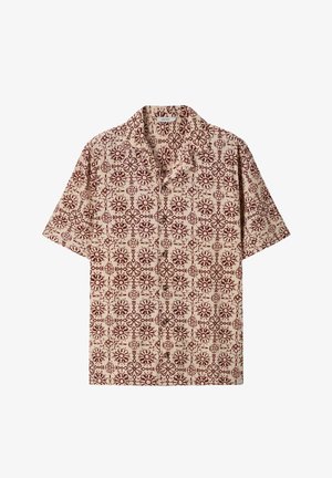 Beige Kurzarm-Hemd mit Knopfleiste und Kragen, versehen mit einem wiederholenden roten Blumen- und geometrischen Muster.