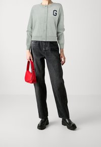 GAP Mikina na zip - black