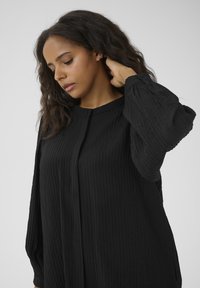 Kaffe Curve Bluse - black deep