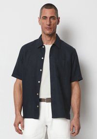Marc O'Polo KURZARM REGULAR MIT BOWLING-KRAGEN - Overhemd - dark navy