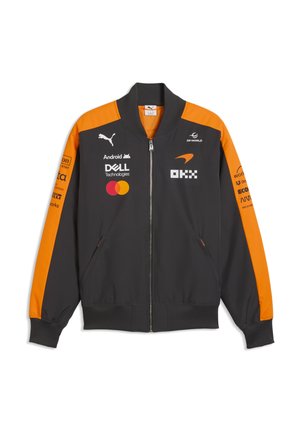 Giacca da corsa nera e arancione con loghi di sponsor tra cui Puma, Dell Technologies, Mastercard e DP World, con zip frontale e tasche.