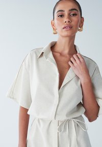 BWLDR ORLA beżowy