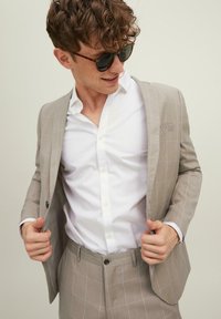 Jack & Jones JPRFRANCO CHECK  - Suit jacket - curds whey