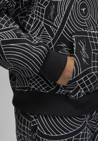 Jordan W J BRKLN FLC PO AOP - Sweatshirt - black