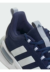 adidas Sportswear RACER TR23 - Matalavartiset tennarit - dark blue   cloud white   halo silver