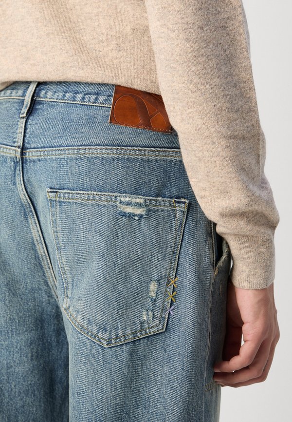 THE PITCH LOOSE FIT WORKWEAR - Loose Jeans - day to night3