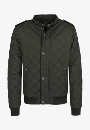 Prošívaná tmavě zelená bomber bunda s žebrovanými manžetami a lemem, patentními knoflíky, zipovým zapínáním a dvěma předními bočními kapsami.